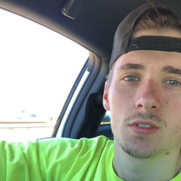 Meet your Posher, Chris - Picture 1 of 1